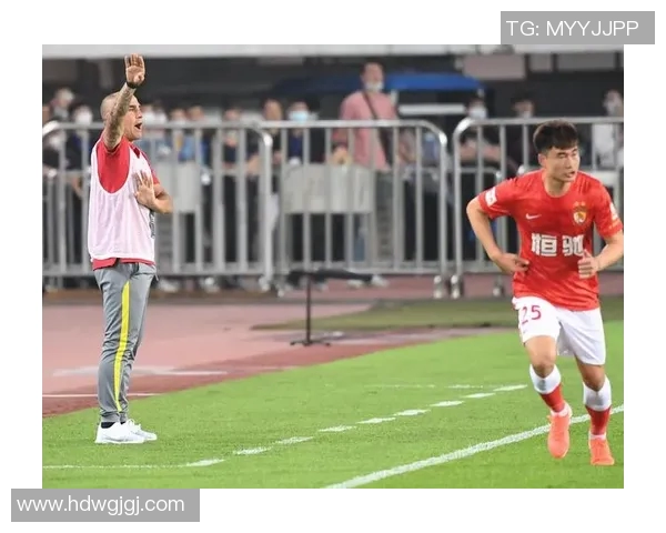 广州足球队在最新足球状态排行榜中荣登第10名展现强劲实力与潜力