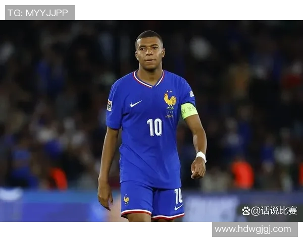 足球明星展现惊人技巧肚子放球瞬间引发全场惊叹与欢呼