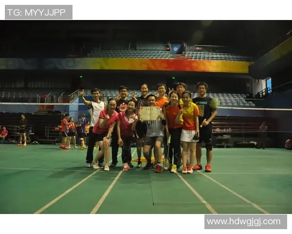 杭州羽毛球队与武汉羽毛球队赛后复盘分析比赛经验与战术调整